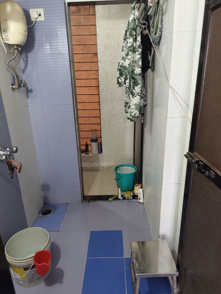 Bathroom, hubtown-seasons 2 Bedroom 800 Sq.Ft. Apartment In Chembur Mumbai 10413612