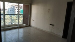 Room in 2 BHK Apartment at RNA Continental, Chembur – for Rent
