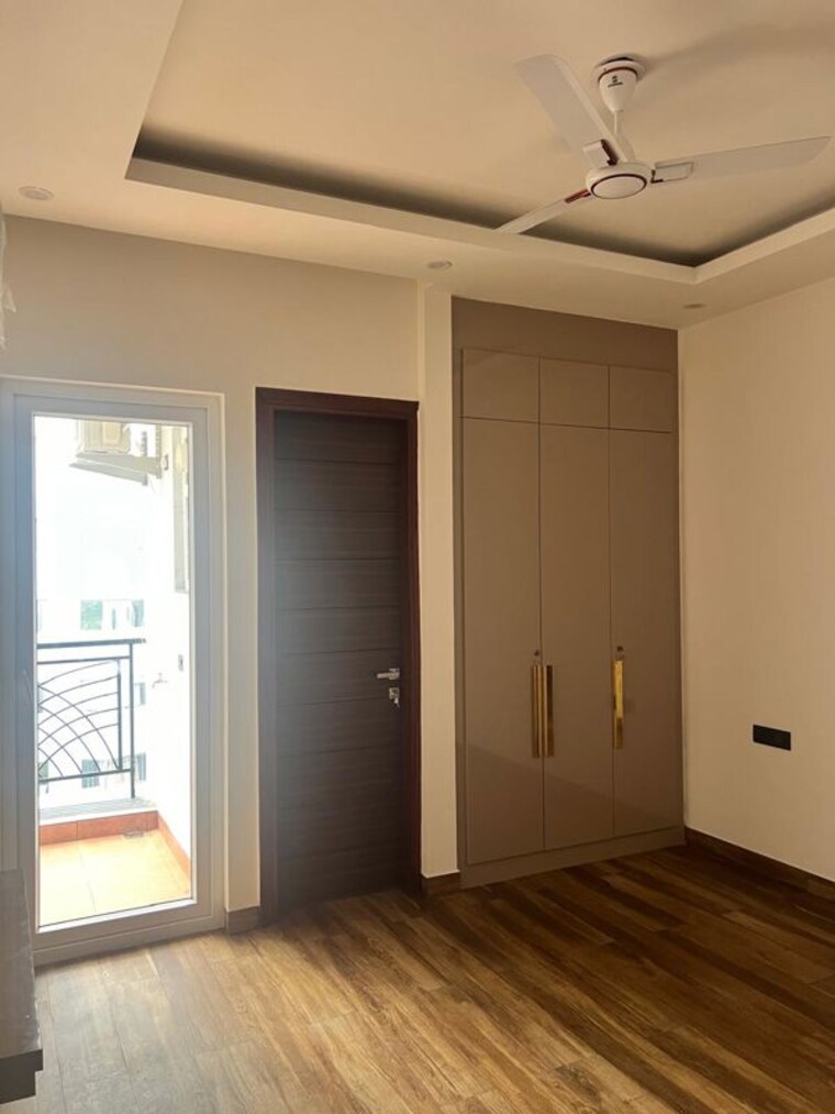 Room, anant-raj-the-estate-floors 3.5 Bedroom 179 Sq.Yd. Builder Floor In Sector 63a Gurgaon 10413589
