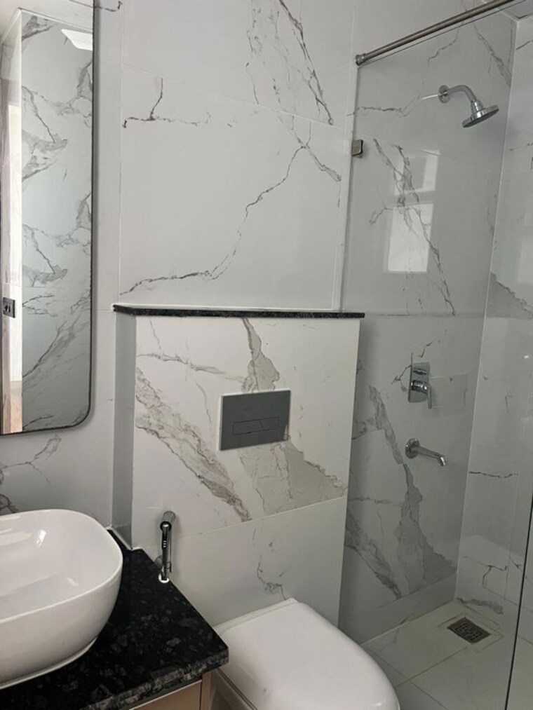 Bathroom, anant-raj-the-estate-floors 3.5 Bedroom 179 Sq.Yd. Builder Floor In Sector 63a Gurgaon 10413589
