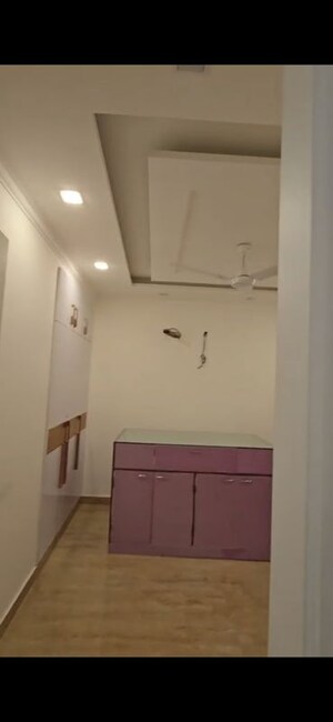 Room in 4 BHK Builder Floor at BPTP Eden Estate, Sector 81 – for Sale