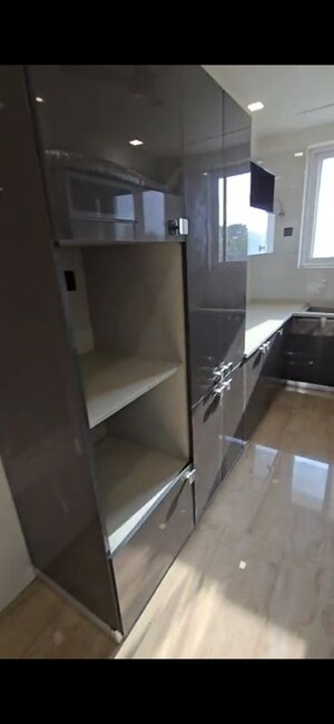 Kitchen in 4 BHK Builder Floor at BPTP Eden Estate, Sector 81 – for Sale