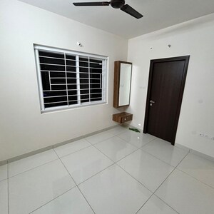 Room in 3 BHK Apartment at Aparna Sarovar Zicon, Nallagandla – for Rent