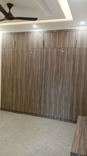 Room in 3 BHK Builder Floor at Vipul World Floors, Sector 48 – for Sale