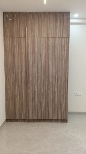 Bathroom in 3 BHK Builder Floor at Vipul World Floors, Sector 48 – for Sale