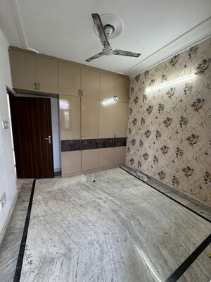 Bedroom in 3 BHK Builder Floor at Green Fields Colony – for Rent