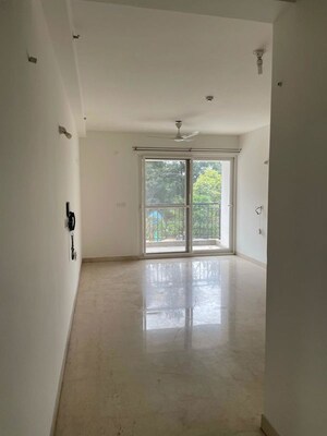 Room in 3 BHK Apartment at Prestige Misty Waters, Hebbal – for Rent