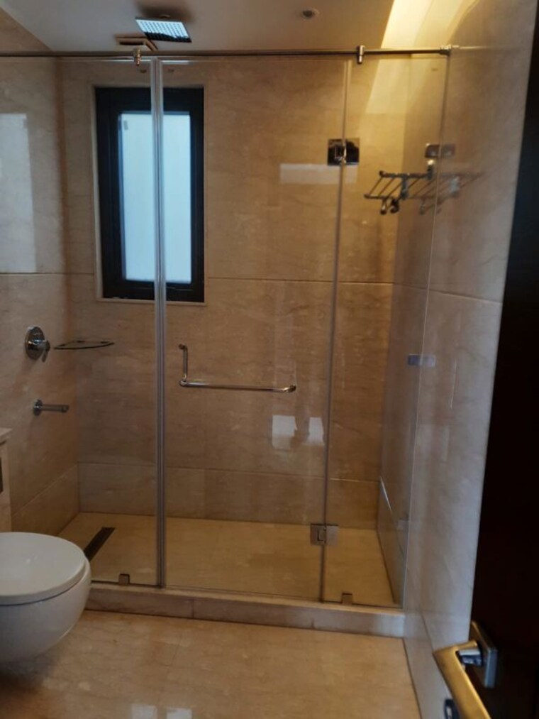 Bathroom, greater kailash i 4 Bedroom 3500 Sq.Ft. Builder Floor In Greater Kailash I Delhi 10413809