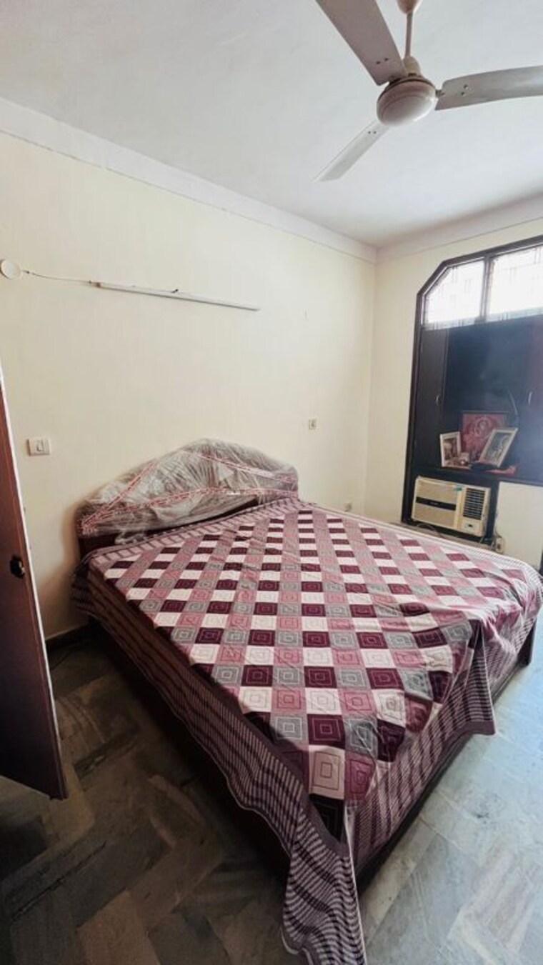 Bedroom, kalkaji 3 Bedroom 1800 Sq.Ft. Builder Floor In Kalkaji Delhi 10413822