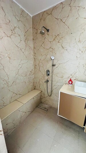  3 BHK Builder Floor at Kalkaji – for Rent