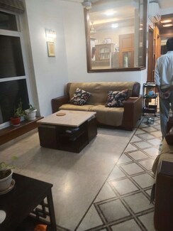 3 BHK Builder Floor For Rent in South Extension II