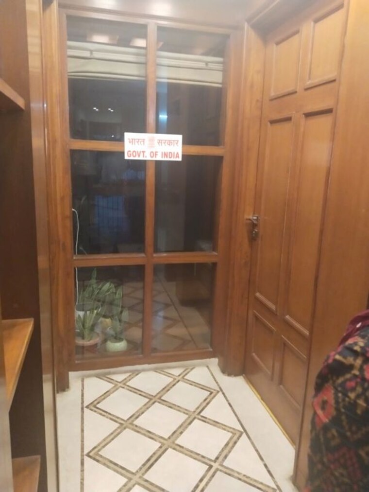 Bedroom, south extension ii 3 Bedroom 1800 Sq.Ft. Builder Floor In South Extension ii Delhi 10413853