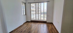Room in 3 BHK Apartment at Rosa Manhattan, Ghodbunder Road – for Sale
