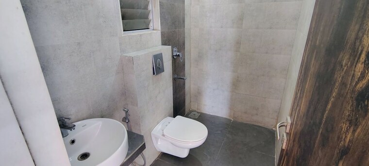 Bathroom, rosa-manhattan 3 Bedroom 950 Sq.Ft. Apartment In Ghodbunder Road Thane 10413871