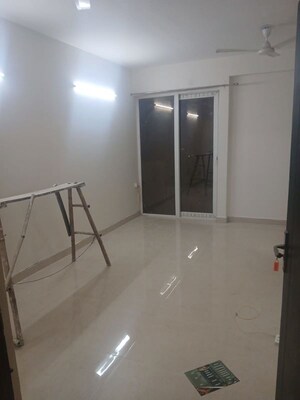 Room in 2 BHK Apartment at Signature Global Proxima, Sector 89 – for Rent