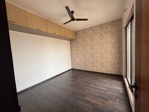 Room in 2 BHK Apartment at Paradise Sai Symphony, Kharghar – for Rent
