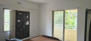 Room in 2.5 BHK Apartment at Digambar Nagar – for Rent