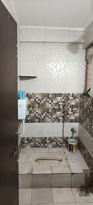 Bathroom in 2.5 BHK Apartment at Digambar Nagar – for Rent
