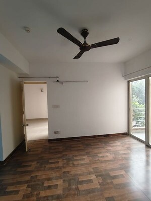 Room in 3.5 BHK Apartment at Paras Tierea Studio Apartments, Sector 137 – for Rent