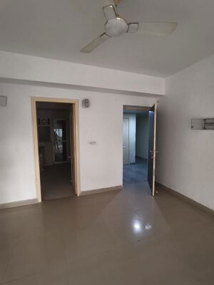 Room in 3.5 BHK Apartment at Paras Tierea Studio Apartments, Sector 137 – for Rent