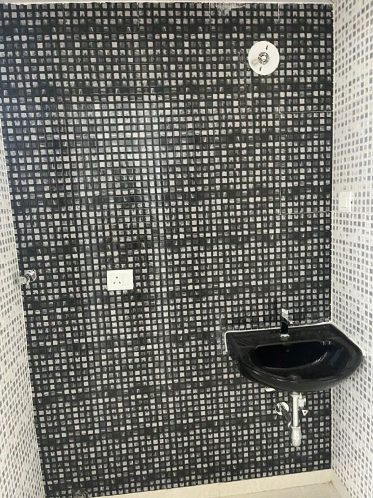 Bathroom, arihant-aalishan 2 Bedroom 1100 Sq.Ft. Apartment In Kharghar Navi Mumbai 10413892