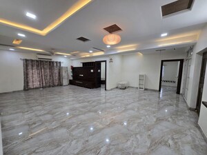 Room in 3.5 BHK Builder Floor at GS Residency Jubilee Hills, Jubilee Hills – for Rent