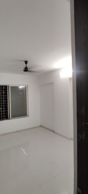 Room in 2 BHK Apartment at Nirmaann Serrene, Undri – for Rent