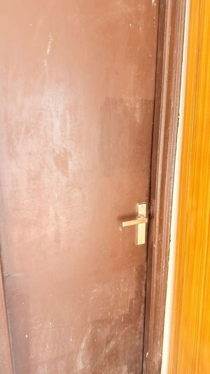 Bathroom in 3 BHK Apartment at Amrapali Kingswood, Sector 4 Greater Noida – for Rent
