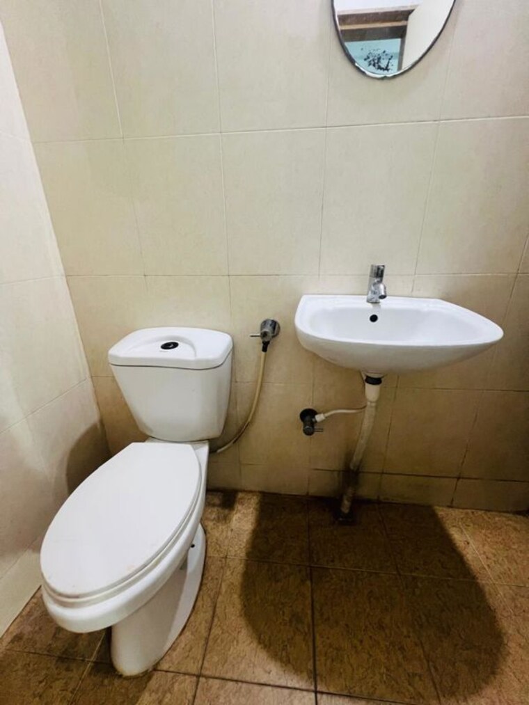 Bathroom, arihant-venkateshwara-green-city 2 Bedroom 950 Sq.Ft. Apartment In Hadapsar Pune 10413920