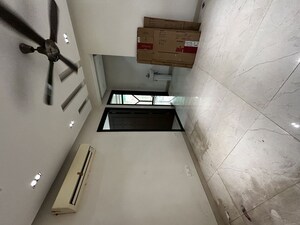 Room in 4 BHK Apartment at Sector 13 Dwarka – for Rent