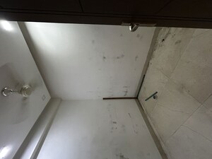 Room in 4 BHK Apartment at Sector 13 Dwarka – for Rent