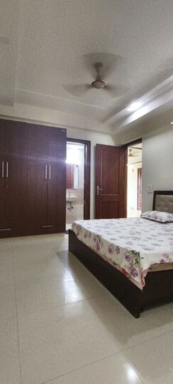 3 BHK Builder Floor For Rent in Sector 45