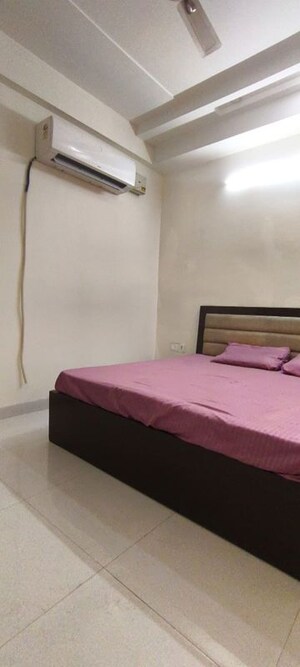 Bedroom in 3 BHK Builder Floor at Sector 45 – for Rent