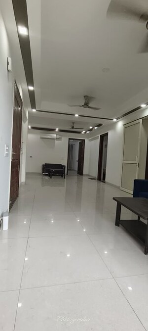 Building Lobby in 3 BHK Builder Floor at Sector 45 – for Rent