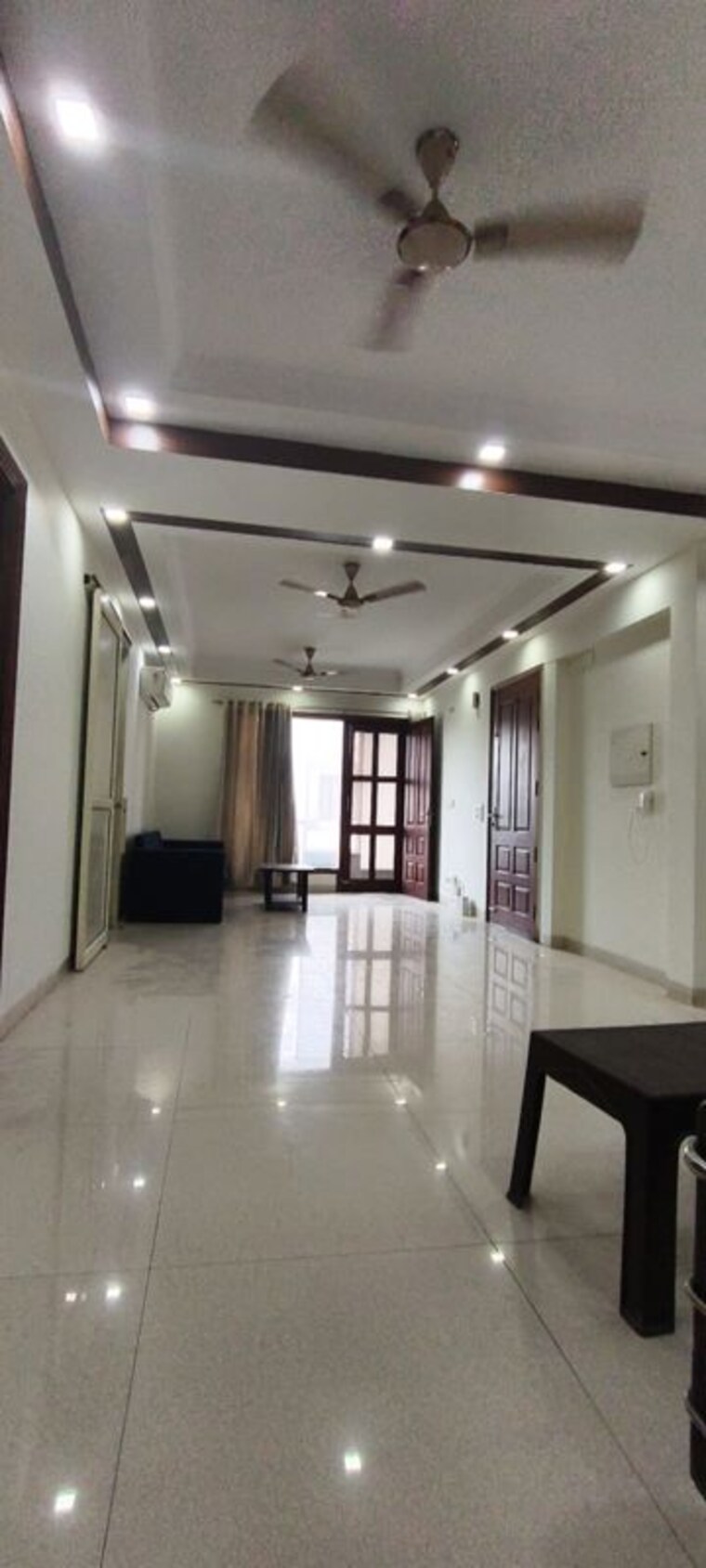 Living Room, sector 45 3 Bedroom 2200 Sq.Ft. Builder Floor In Sector 45 Gurgaon 10413913