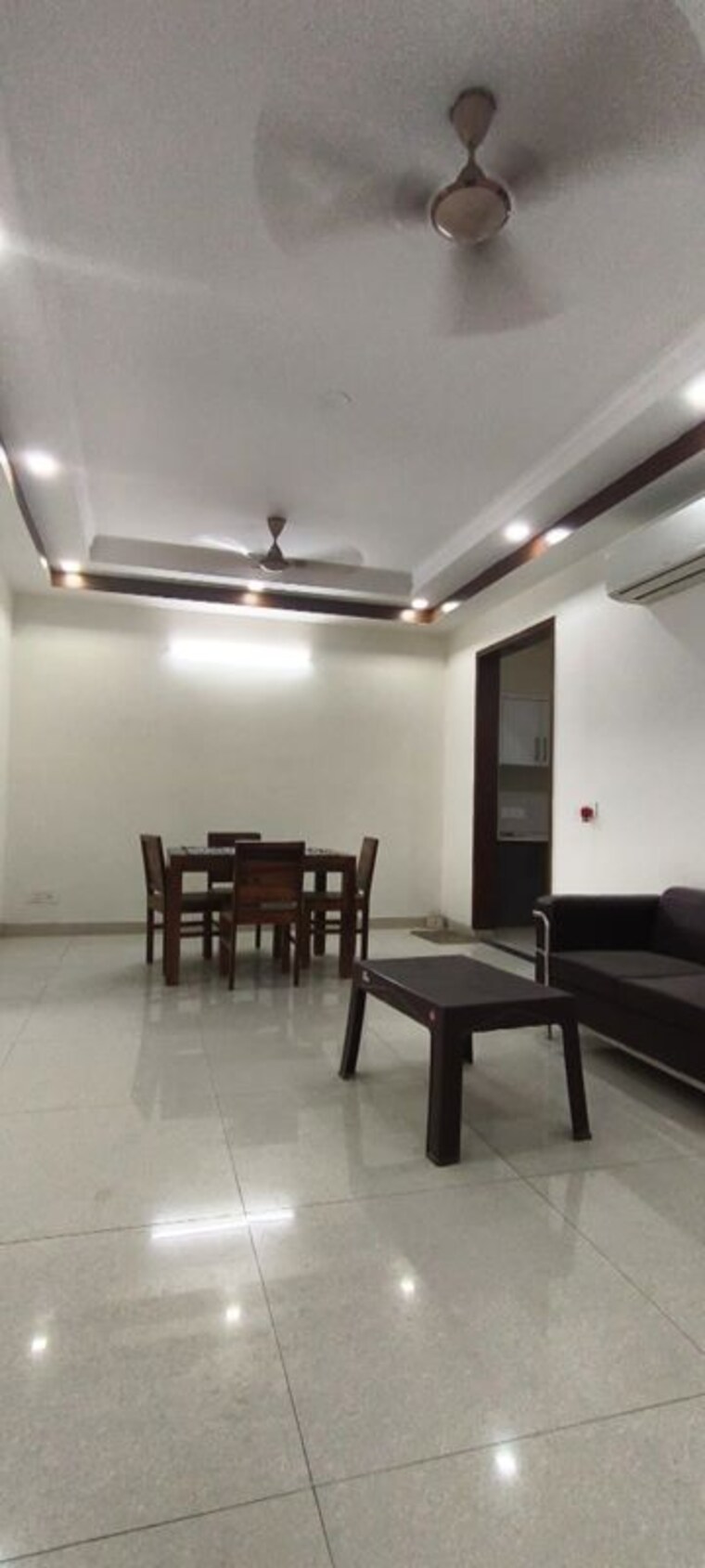 Hall, sector 45 3 Bedroom 2200 Sq.Ft. Builder Floor In Sector 45 Gurgaon 10413913