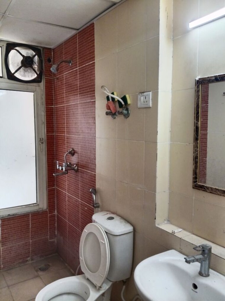 Bathroom, mahagun-mywoods-iii 2 Bedroom 960 Sq.Ft. Apartment In Sector 16c Greater Noida Greater Noida 10413968