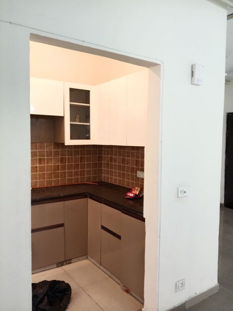 Kitchen, mahagun-mywoods-iii 2 Bedroom 960 Sq.Ft. Apartment In Sector 16c Greater Noida Greater Noida 10413968