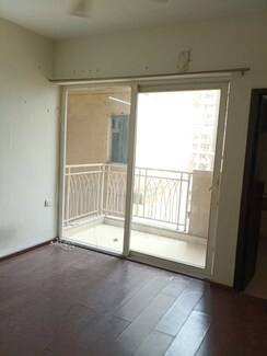 2 BHK Apartment For Rent in Mahagun Mywoods III