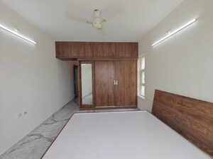 Room in 4 BHK Apartment at Rohan Mithila, Viman Nagar – for Rent