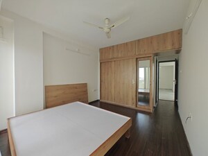 Room in 4 BHK Apartment at Rohan Mithila, Viman Nagar – for Rent