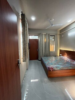 1 BHK + Pooja Room Builder Floor For Rent in DLF City Phase 3