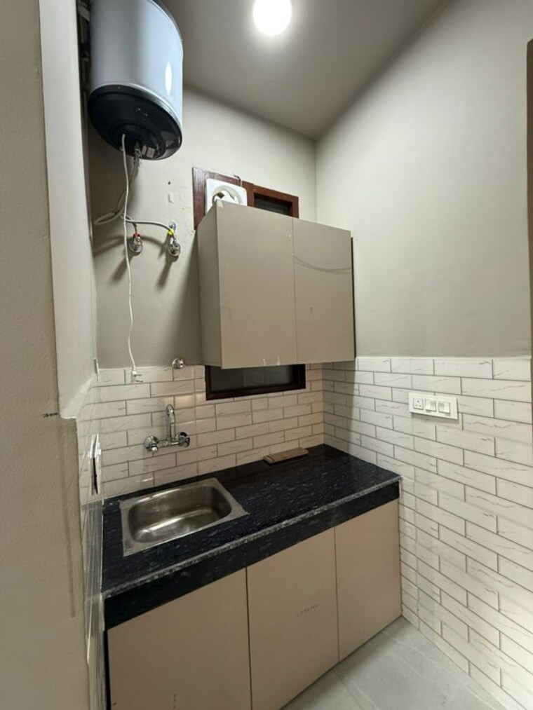 Kitchen, dlf city phase 3 1 Bedroom 500 Sq.Yd. Builder Floor In Dlf City Phase 3 Gurgaon 10413976