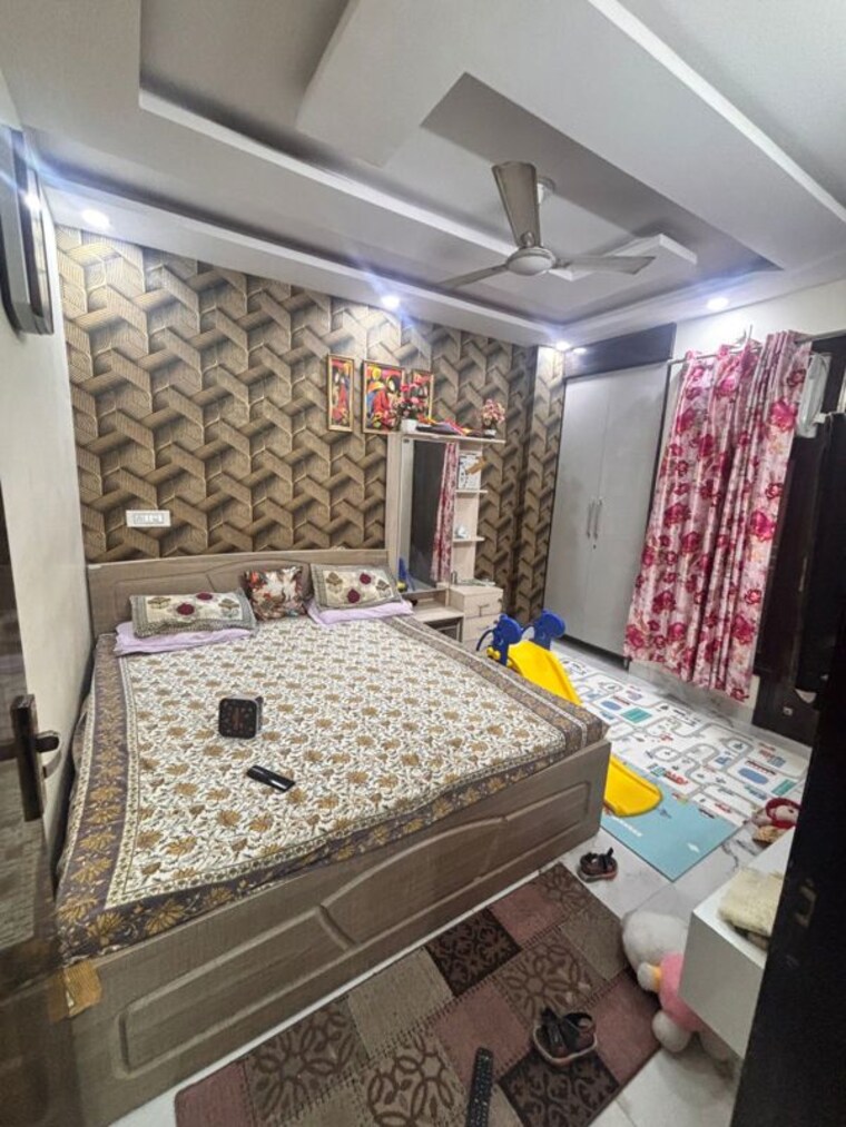 Bedroom, dwarka mor 2.5 Bedroom 1100 Sq.Ft. Builder Floor In Dwarka Mor Delhi 10413982