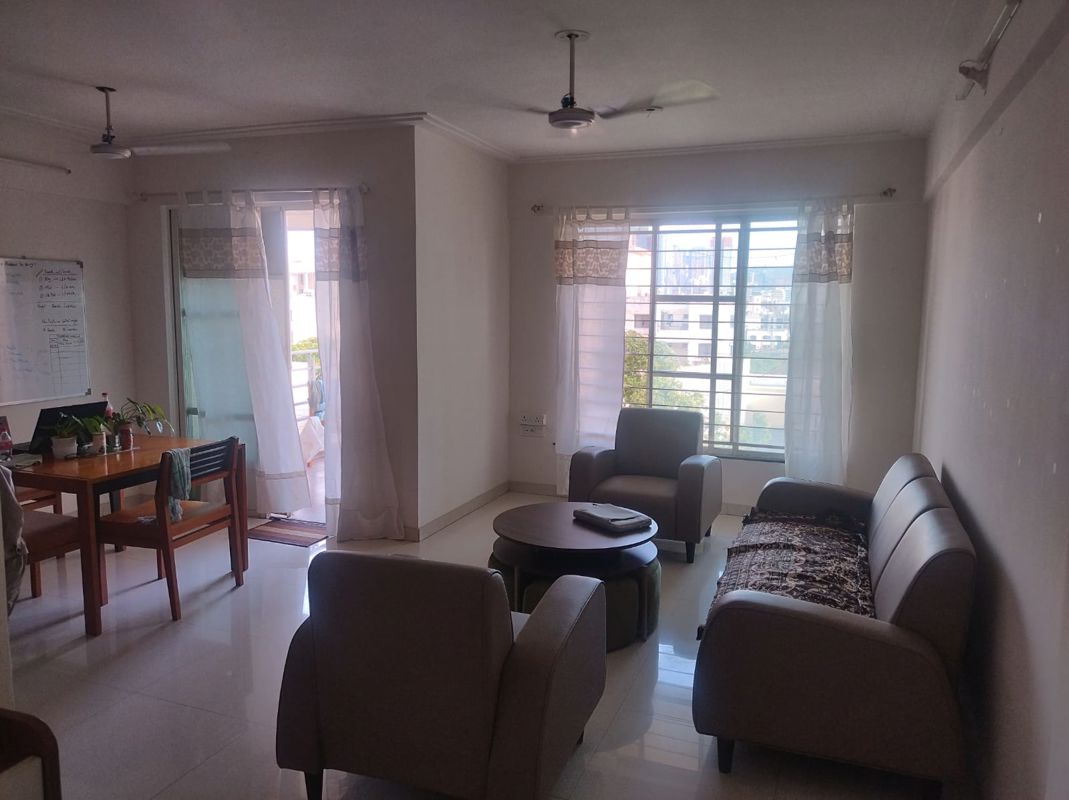 2 BHK Apartment For Rent in Moraya Residency