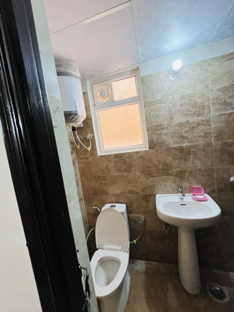 Bathroom, kingson-arv-arcade 1 Bedroom 520 Sq.Ft. Apartment In Raj Nagar Extension Ghaziabad 10414058