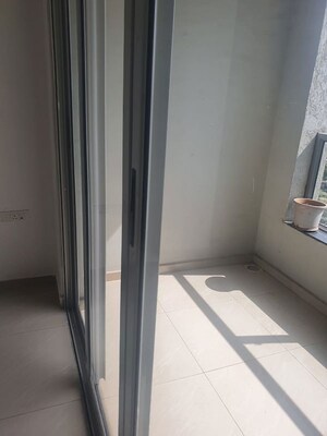 Building Lobby in 3.5 BHK Apartment at Amanora Gold Towers, Hadapsar – for Rent