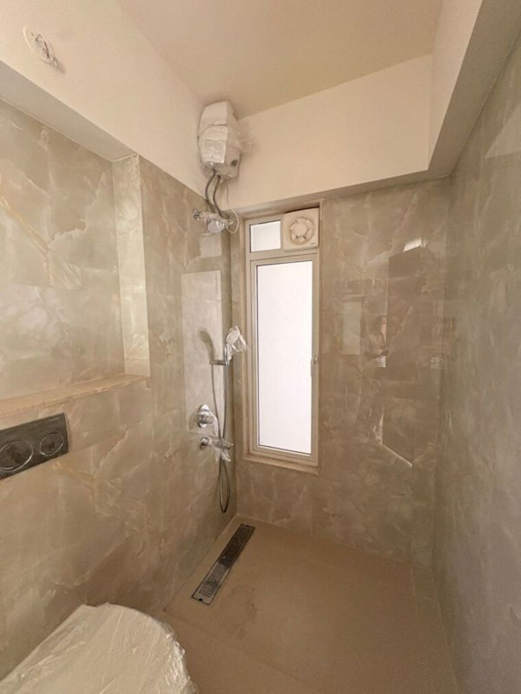 Bathroom, courtyard-by-narang-realty-and-the-wadhwa-group 3 Bedroom 1160 Sq.Ft. Apartment In Pokhran Road No Two Thane 10414065