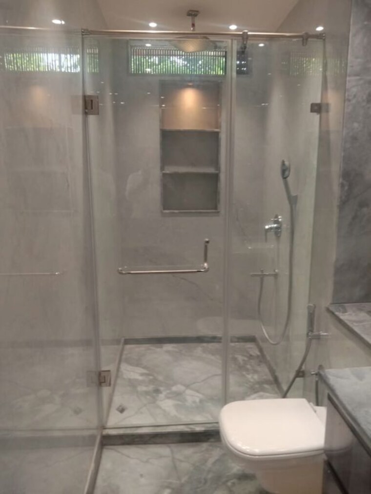 Bathroom, anand niketan 3 Bedroom 1800 Sq.Ft. Apartment In Anand Niketan Delhi 10414096