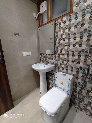 Bathroom in 1 RK Builder Floor at Sector 57 – for Rent